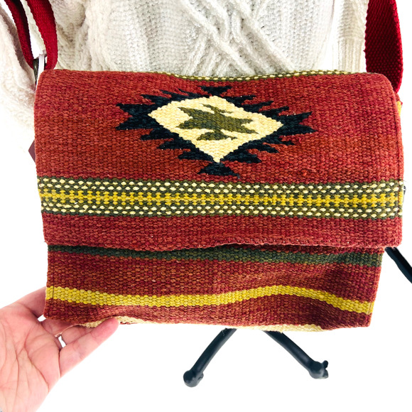 Crosstree Lane Handbags - Boutique Brand Crosstree Lane NWT Woven Southwestern Print Crossbody Purse